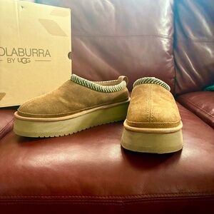 "Koolaburra by Ugg" Burree suede slipper/shoe/mule, 8, platform, NIB
